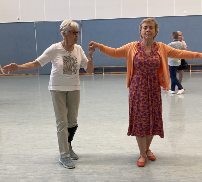 Bild Projekt NeuroDance zwei tanzende Frauen